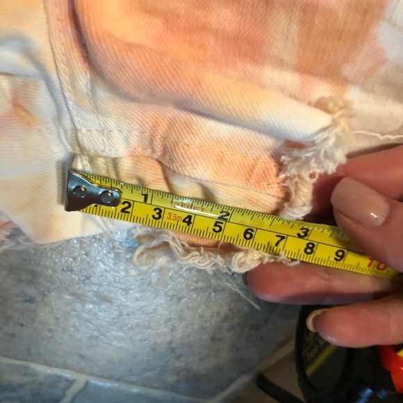 GAP Cheeky Tie Dye Denim Short - Picture 14 of 16